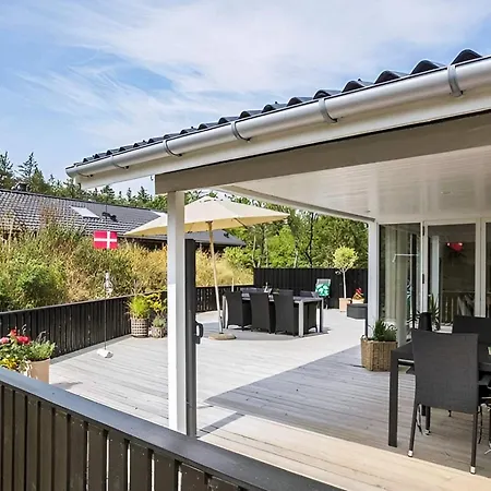 Semesterbostad 4 Star In *