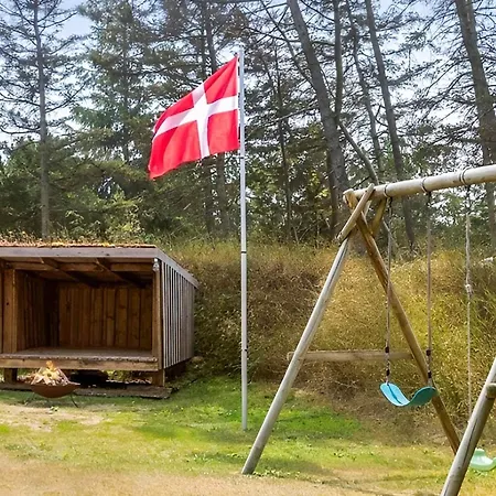 Semesterbostad 4 Star In *