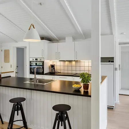 4 Star In Semesterbostad Blokhus