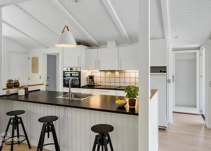 4 Star In Semesterbostad Blokhus